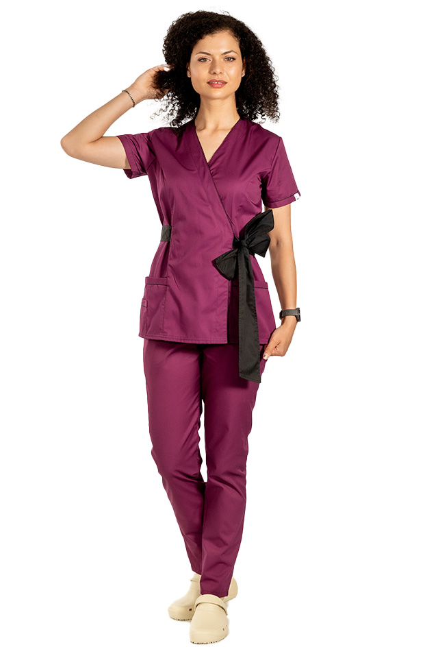 Costum de lucru pentru SPA model kimono visina cu paspol negru, cordon cu legare tip fundita si pantaloni visina