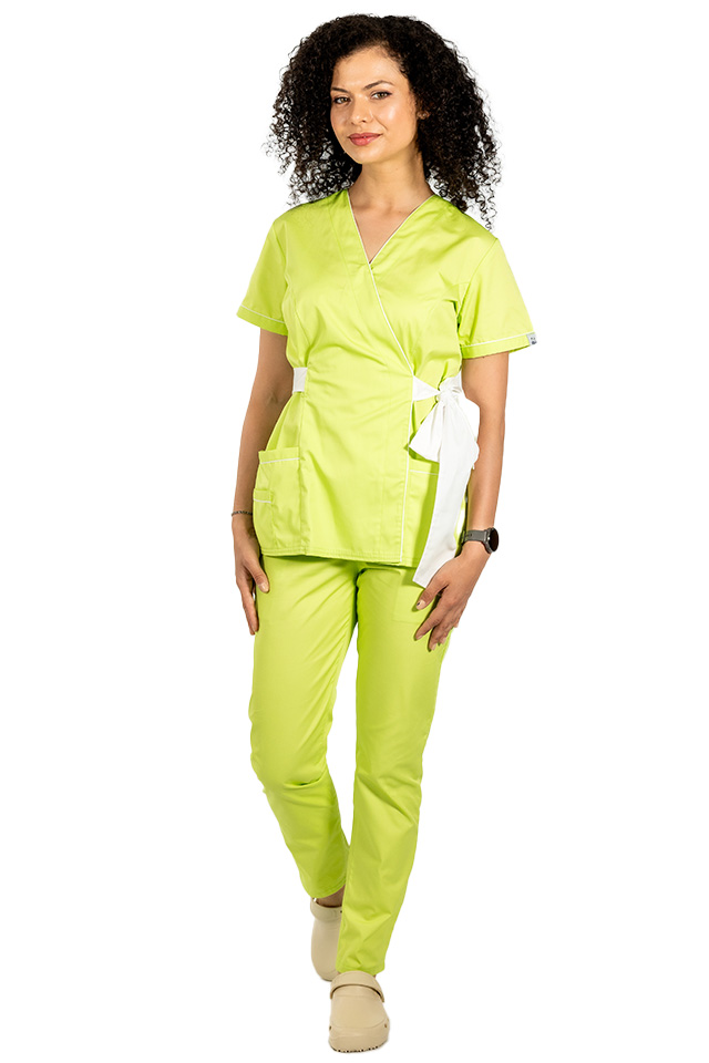 Costum de lucru pentru SPA model kimono limecu paspol alb, cordon cu legare tip fundita si pantaloni cu elastic