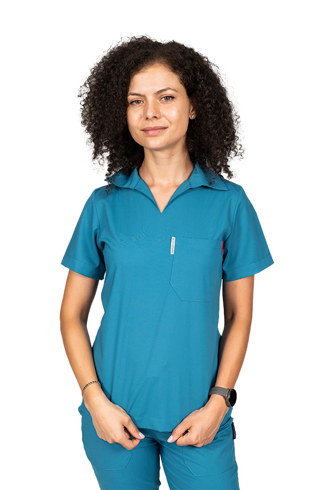 Costum de lucru cu elastan dama model polo aqua, cu bluza in V si pantaloni tip jogger, cu snur si elastic