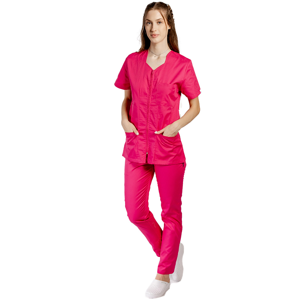 Uniforma de lucru ciclam cu bluza cu fermoar cambrata, trei buzunare aplicate si pantaloni ciclam cu elastic