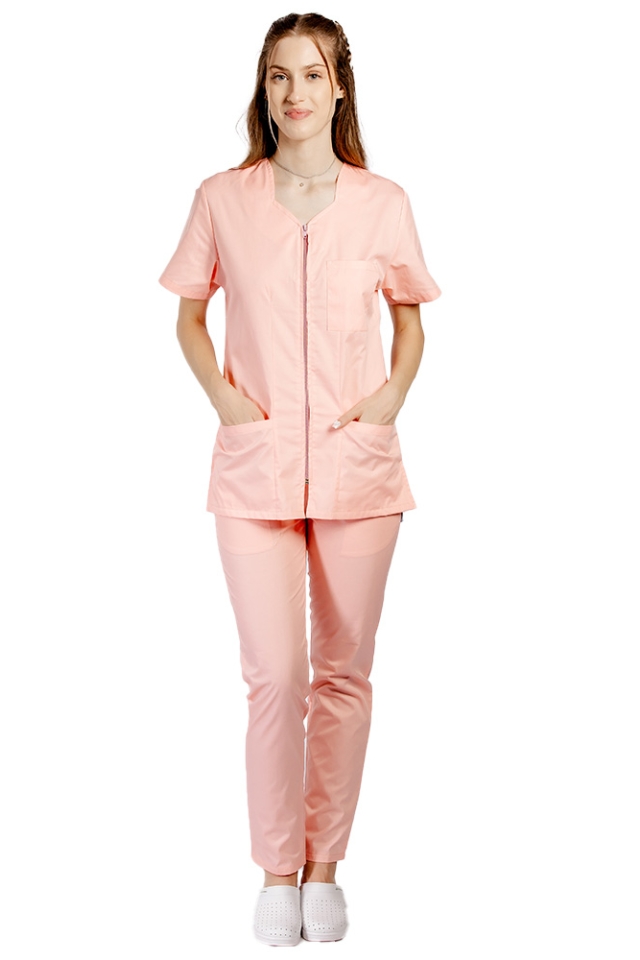 Uniforma de lucru piersica cu bluza cu fermoar cambrata, trei buzunare aplicate si pantaloni piersica cu elastic