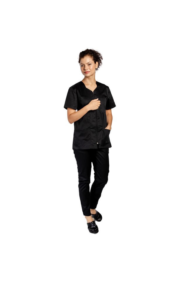 Uniforma de lucru negru, cu bluza cu fermoar, trei buzunare si pantaloni  negri 