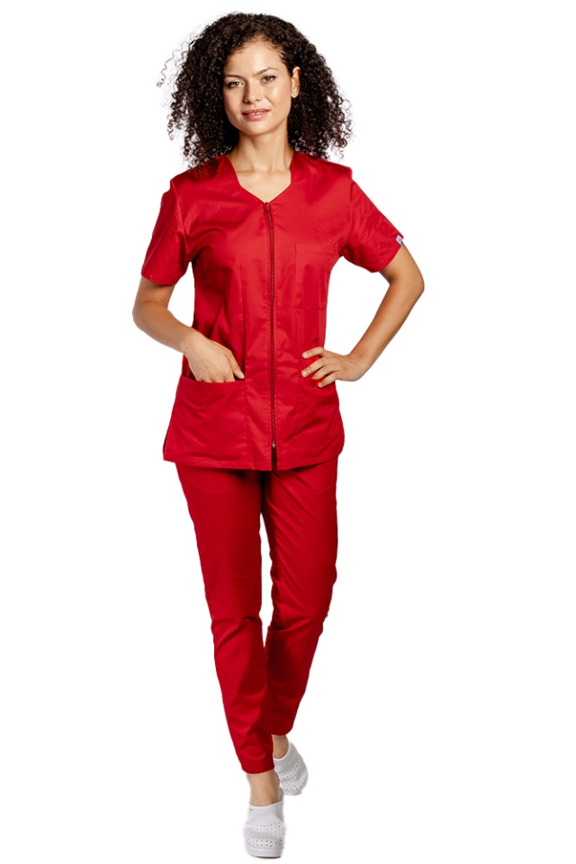 Uniforma de lucru rosu, bluza cu fermoar cambrata, trei buzunare si pantaloni cu elastic