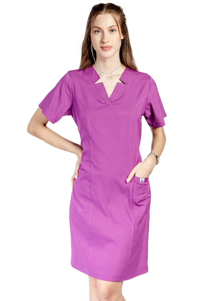 Rochie pentru SPA cu elastan magenta, cu prindere cu cordon la spate si  doua buzunare aplicate