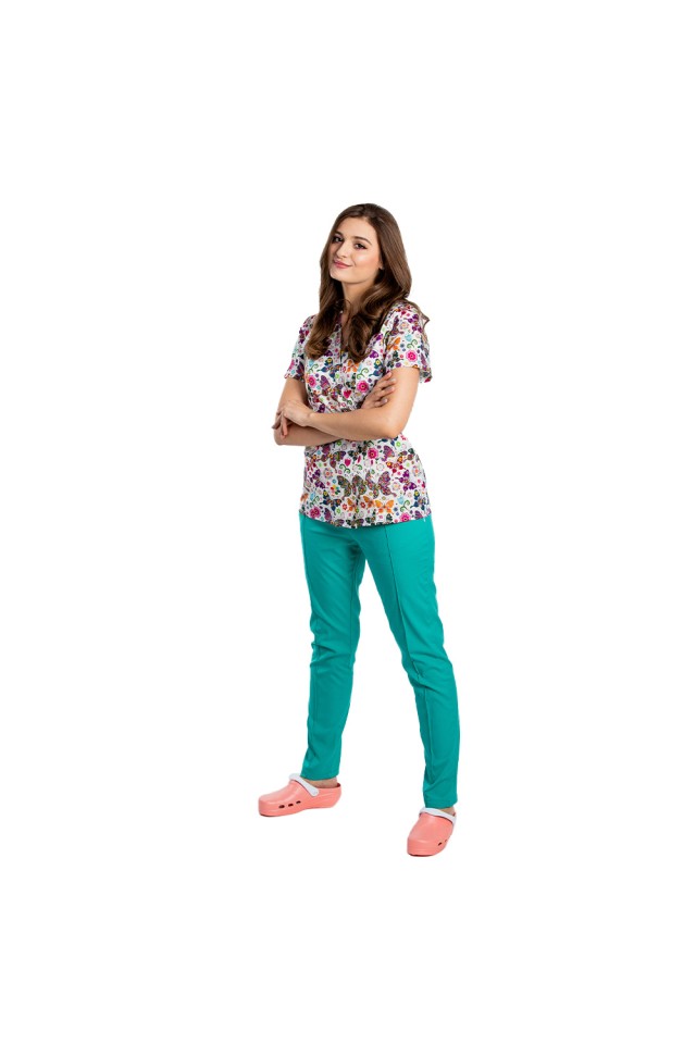 Costume de lucru pentru gradinite model kimono Fantasy cu bluza imprimata si pantaloni stretch verzi cu snur si elastic