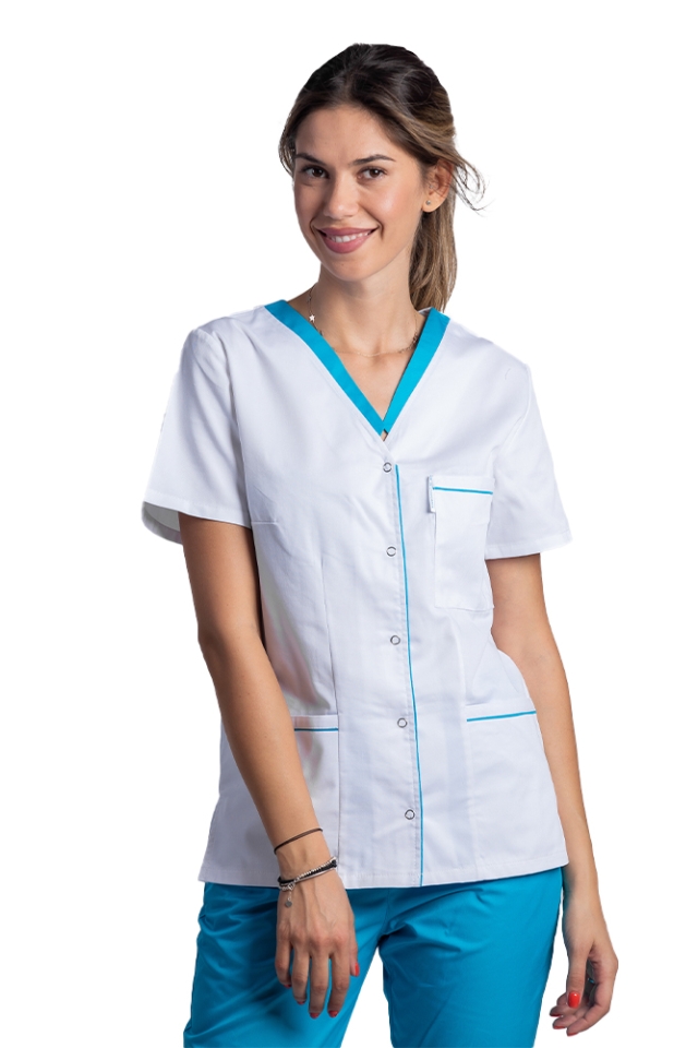 Halat de lucru alb cu paspol turcoaz, capse si trei buzunare aplicate