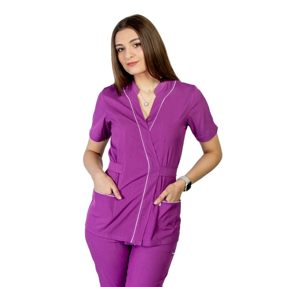 Halat profesional pentru estetica, kimono, cu elastan magenta cu doua buzunare aplicate si guler tip tunica
