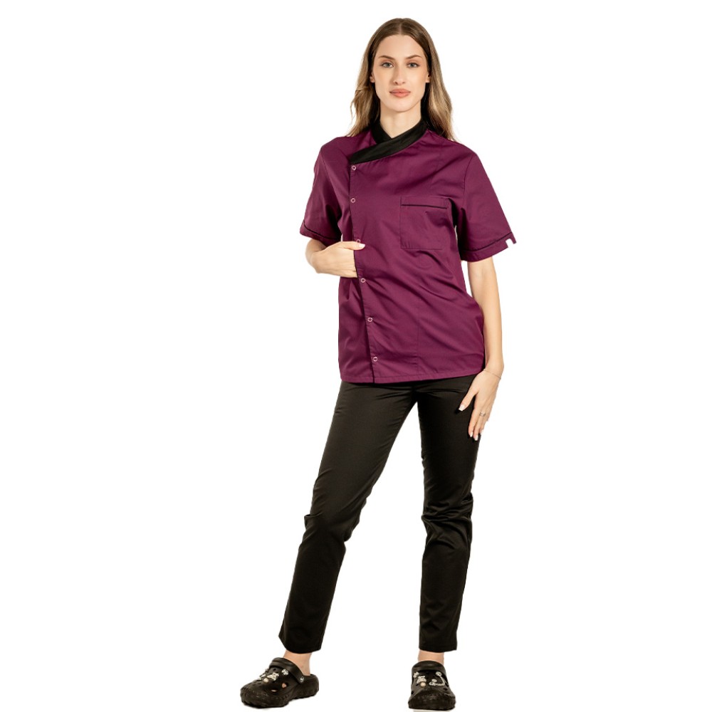 Uniforma bucatar dama visina tip tunica cu capse si pantaloni cu snur si elastic in talie