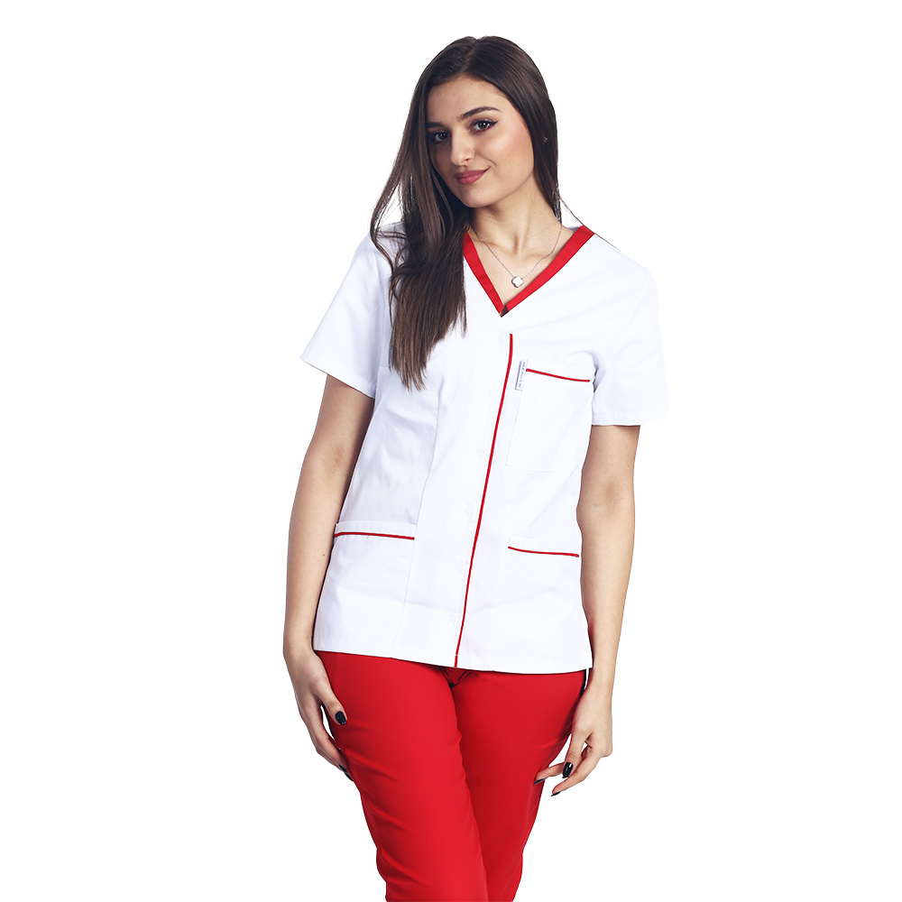 Halat de lucru alb cu paspol rosu, capse si trei buzunare aplicate