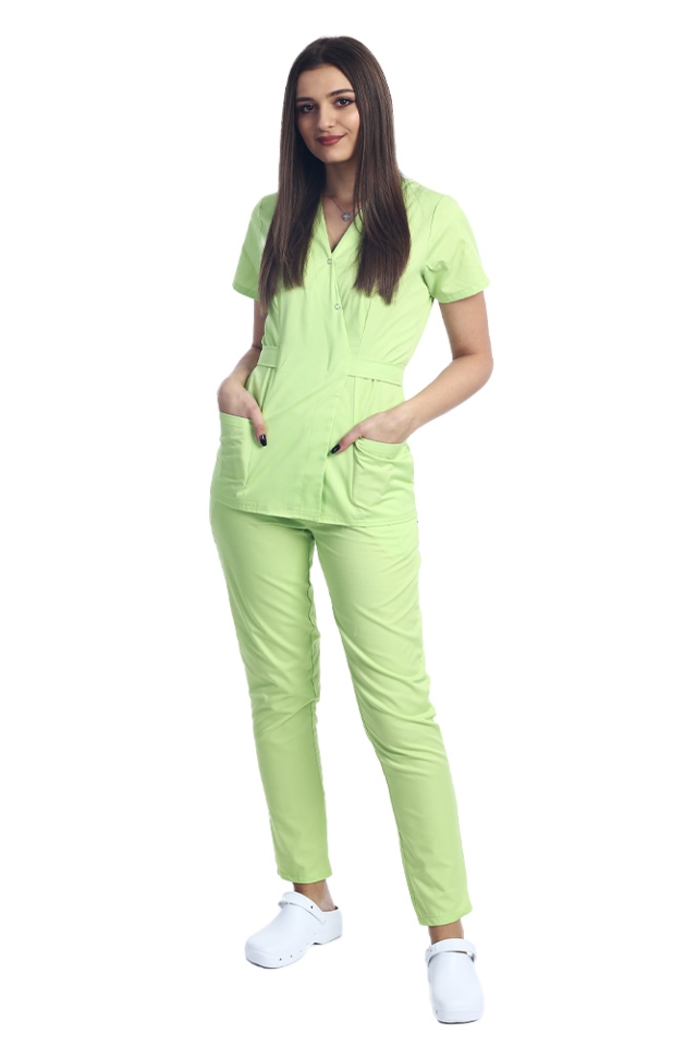 Costum receptionera lime, cu bluza tip kimono si pantaloni cu elastic