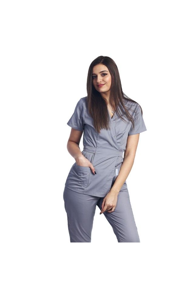 Costum receptionera gri, cu bluza tip kimono si pantaloni cu elastic